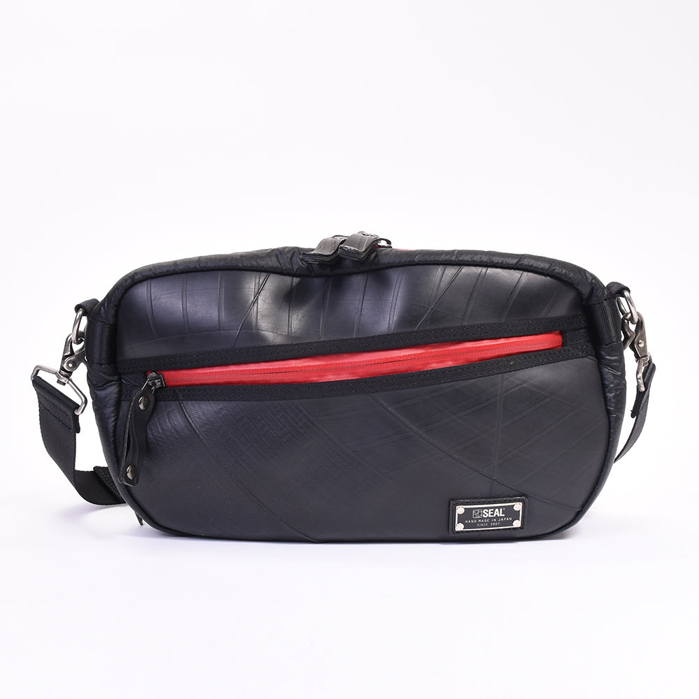 2025/11/14掲載　藤倉航装コラボ／ショルダーバッグ エクスパンダブル Air Model-R318【SEAL公式リユース】