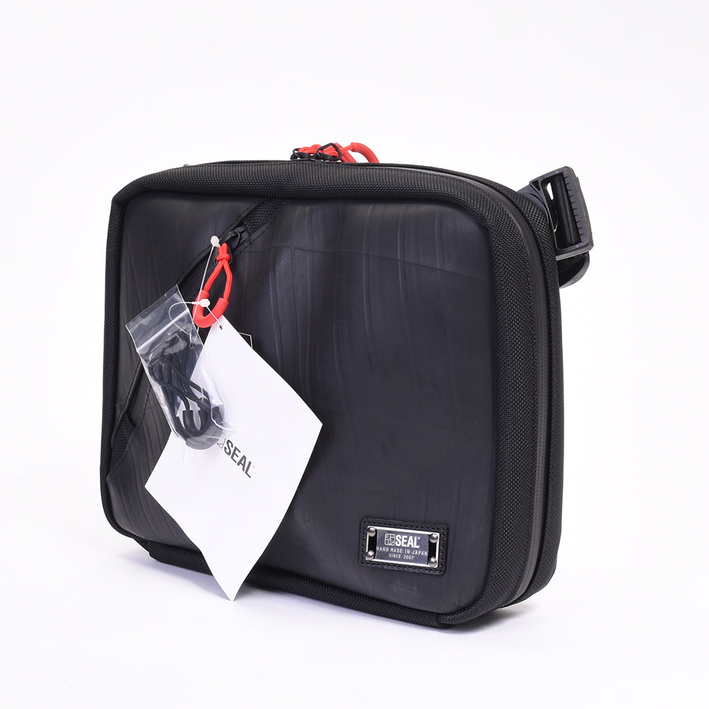 2025/11/14掲載　オーガナイザーショルダーバッグ MAX-R326【SEAL公式リユース】