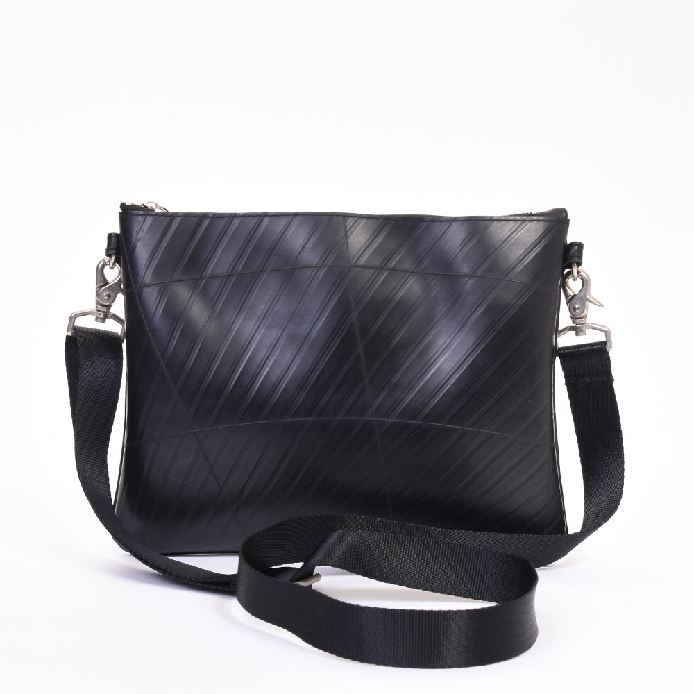 2025/11/21掲載　本革製リバーシブルミニサコッシュ-R251【SEAL公式リユース】