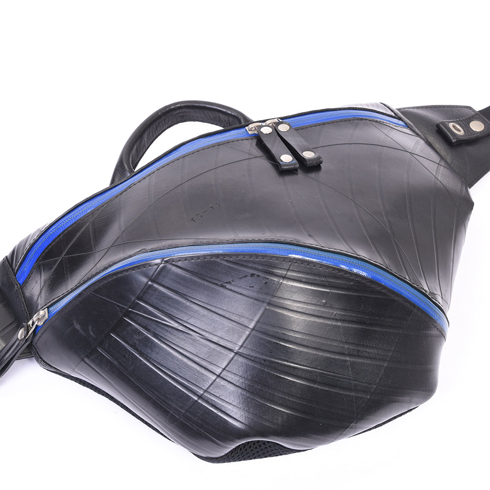 2025/8/29掲載　ワンショルダーバッグ TRIANGLE LARGE new model-R116【SEAL公式リユース】