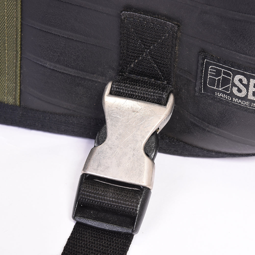 2025/11/21掲載　メッセンジャーバッグ-R342【SEAL公式リユース】