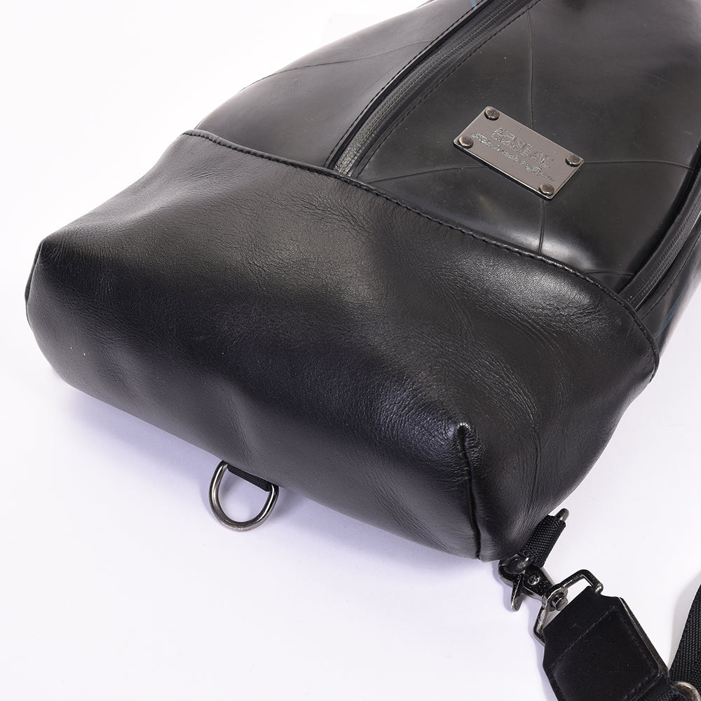 2025/11/21掲載　デザイナーズボディバッグ-R321【SEAL公式リユース】