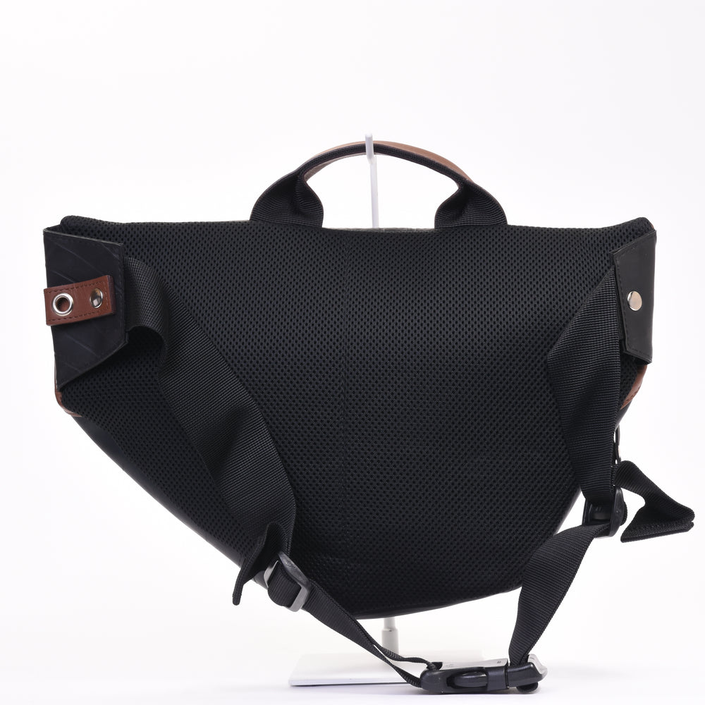 ワンショルダーバッグ TRIANGLE LARGE new model-2031【アウトレット製品】