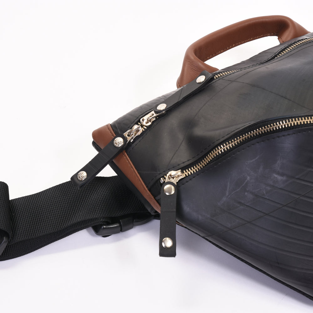 ワンショルダーバッグ TRIANGLE LARGE new model-2031【アウトレット製品】