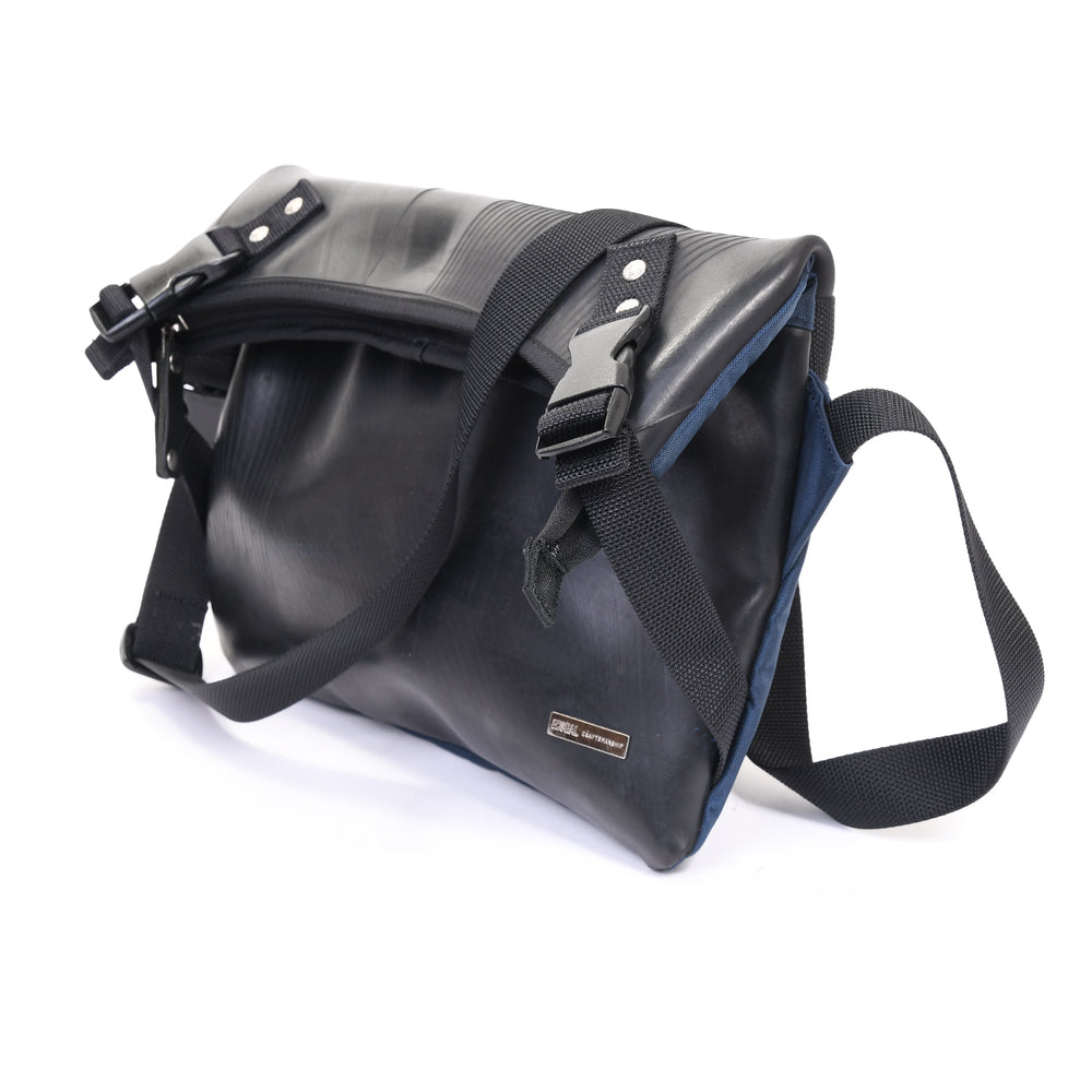 2026/9/7掲載　サコッシュバッグWATERPROOF-R463【SEAL公式リユース】