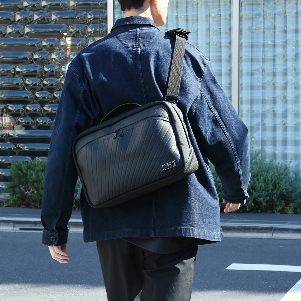 【予約販売】店舗限定/Multi-gear shoulder bag 数量限定生産【表参道限定モデル】