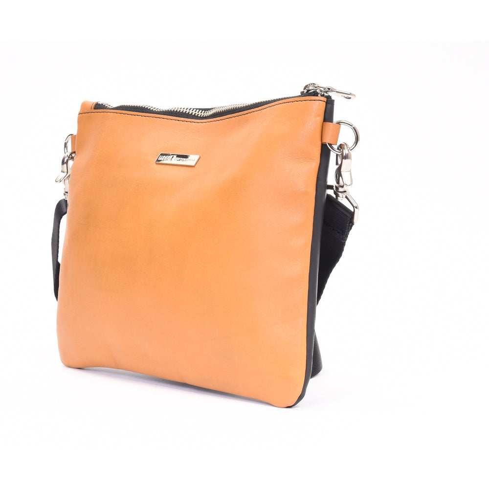 本革製リバーシブルミニサコッシュ-2007【アウトレット製品】