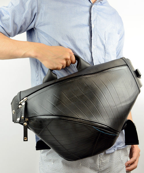 ワンショルダーバッグ TRIANGLE LARGE new model-2040【アウトレット製品】